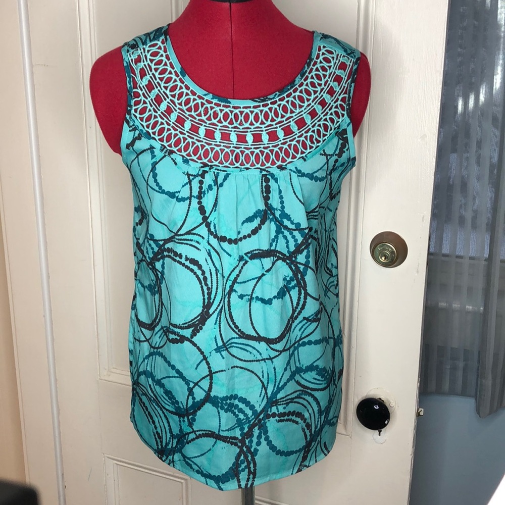 Banana Republic sleeveless detailed top